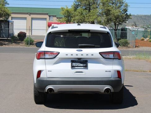 Used 2022 Ford Escape SE w/ Cold Weather Package AWD/4WD image 5
