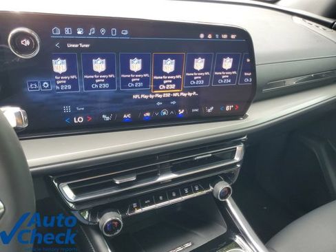 Certified 2025 Chevrolet Traverse LT FWD image 26