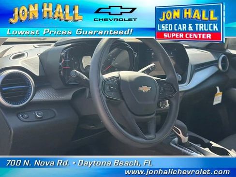 Used 2026 Chevrolet Trax LS w/ Driver Confidence Package image 22