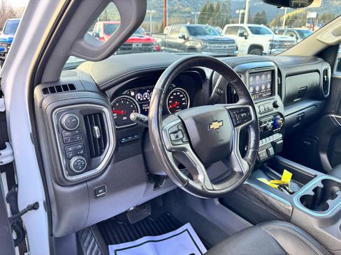 Used 2020 Chevrolet Silverado 1500 LTZ w/ LTZ Premium Package image 9