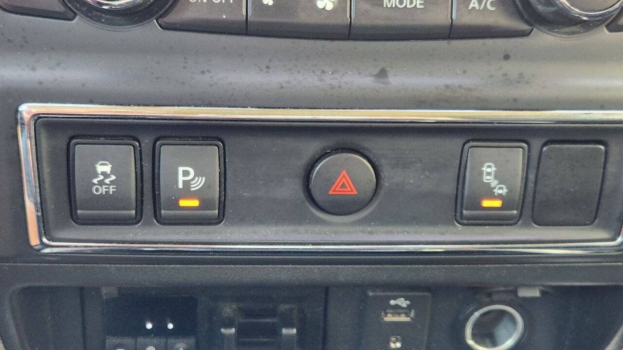 Used 2018 Nissan Titan PRO-4X AWD/4WD image 28