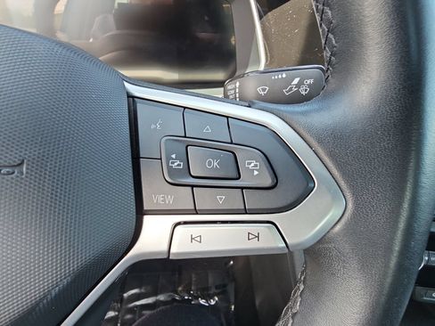 Used 2024 Volkswagen Jetta SE FWD image 17