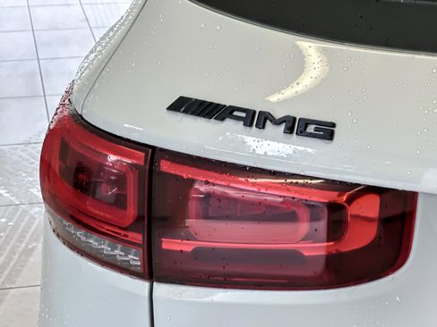 Used 2023 Mercedes-Benz GLB 35 AMG 4MATIC image 28