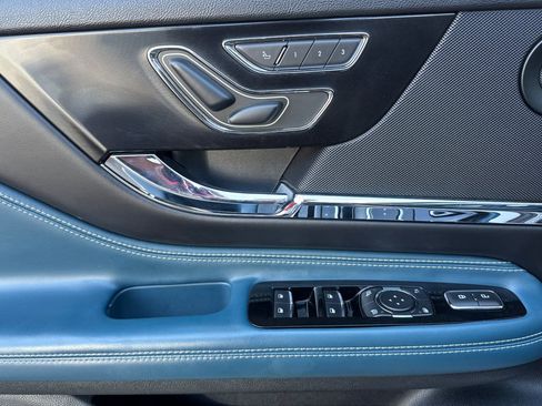 Used 2021 Lincoln Corsair Reserve w/ Equipment Group 201A image 11