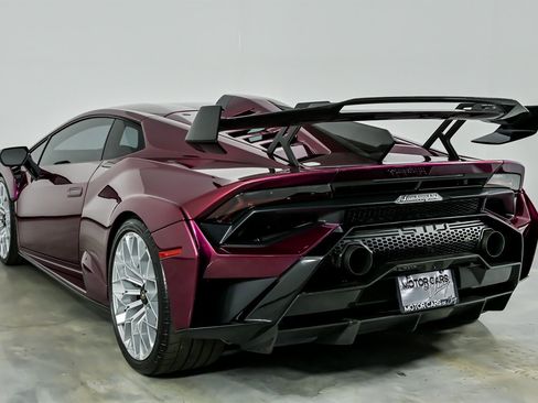 Used 2022 Lamborghini Huracan STO image 16