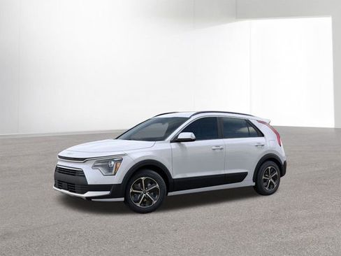 New 2025 Kia Niro EX image 3
