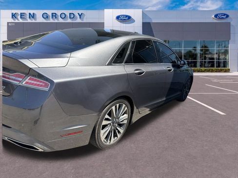 Used 2017 Lincoln MKZ Reserve FWD image 8
