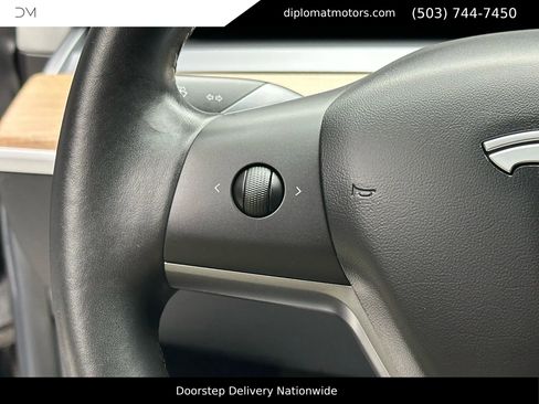 Used 2019 Tesla Model 3 Standard Range Plus image 29