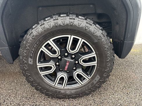 Used 2023 GMC Sierra 2500 AT4 w/ AT4 Premium Plus Package AWD/4WD image 25