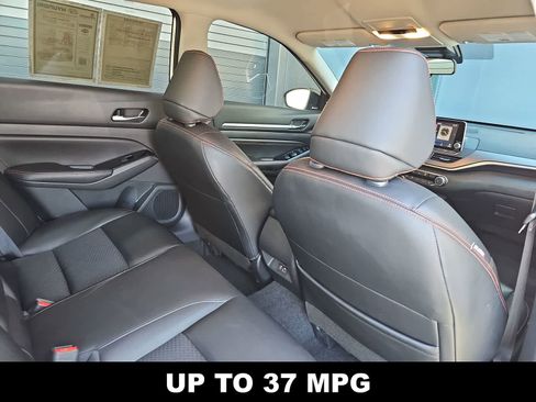 Used 2023 Nissan Altima 2.5 SR FWD image 16