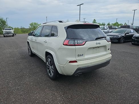 Used 2019 Jeep Cherokee Overland w/ Technology Group AWD/4WD image 5