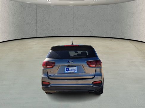 Used 2019 Kia Sorento L image 6