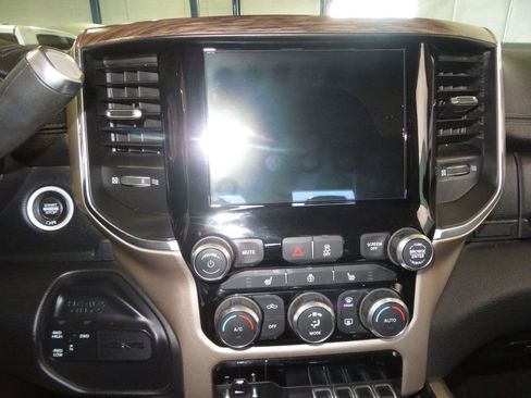 Used 2019 RAM 2500 Laramie AWD/4WD image 45
