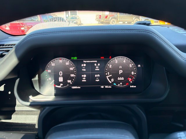 Used 2023 Land Rover Defender 90 V8 AWD/4WD image 17