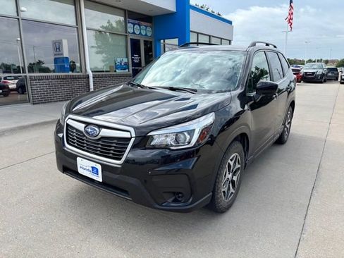 Used 2020 Subaru Forester Premium w/ Popular Package #1 AWD/4WD image 1