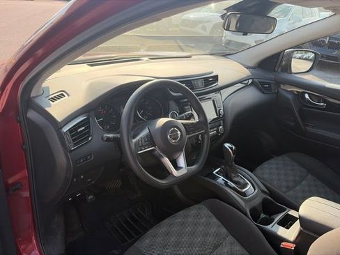 Used 2019 Nissan Rogue Sport SV FWD image 25