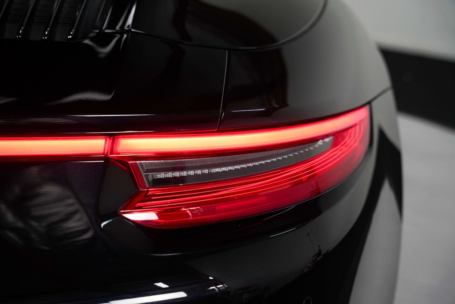 Used 2017 Porsche 911 Targa 4 AWD/4WD image 24
