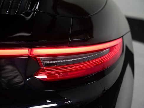 Used 2017 Porsche 911 Targa 4 AWD/4WD image 24