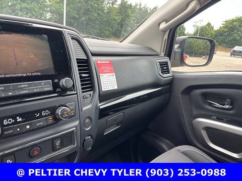 Used 2023 Nissan Titan SV w/ SV Convenience Package RWD image 17