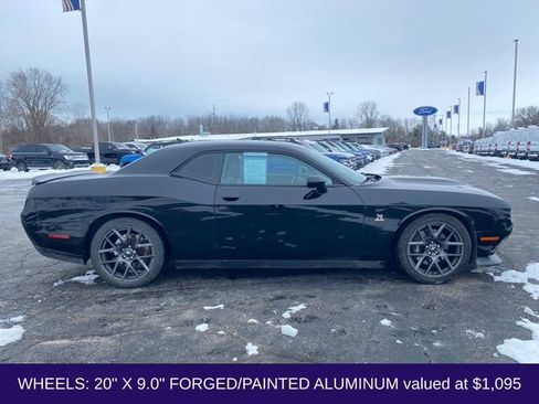 Used 2017 Dodge Challenger R/T Scat Pack w/ Leather Interior Group image 11