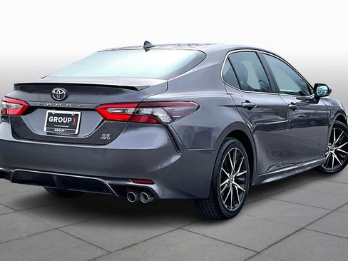 Used 2022 Toyota Camry SE w/ Cold Weather Package image 13