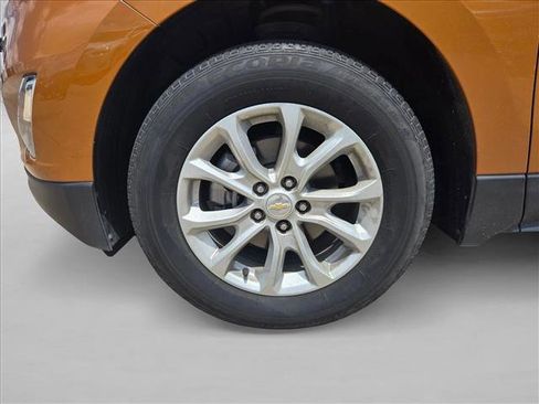 Used 2018 Chevrolet Equinox LT AWD/4WD image 10