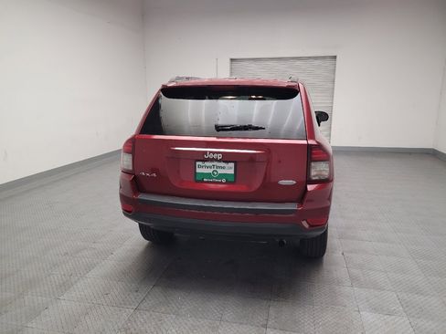 Used 2017 Jeep Compass Latitude AWD/4WD image 7