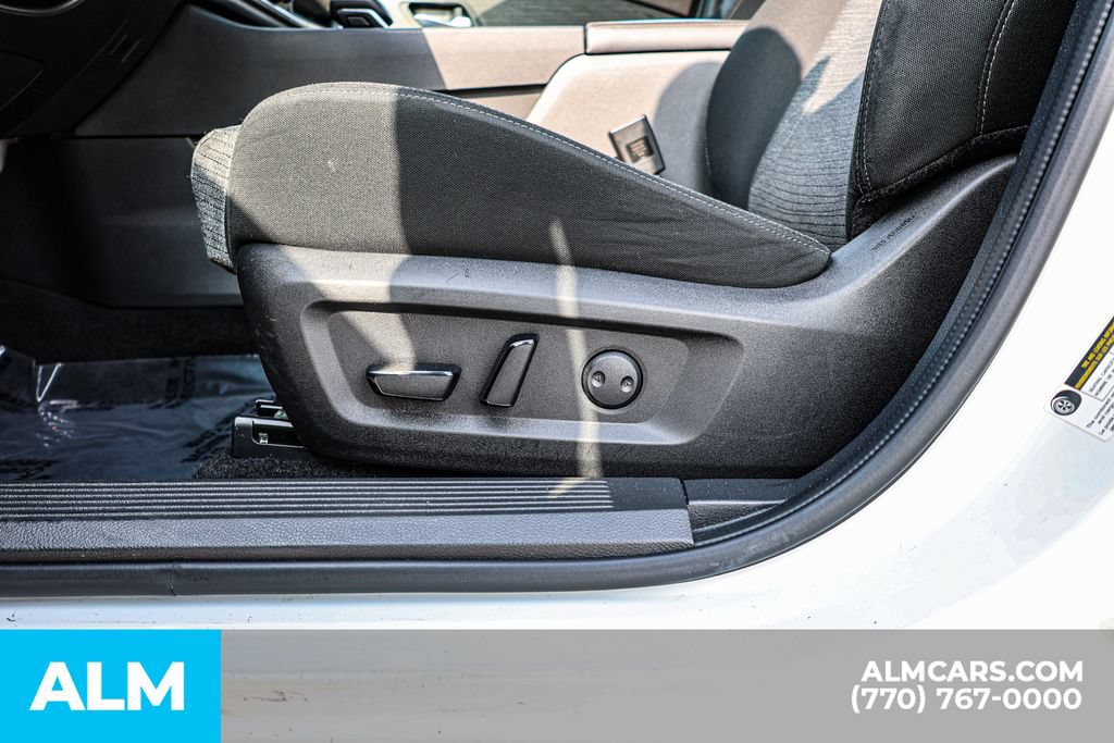 Used 2023 Nissan Rogue SV FWD image 23