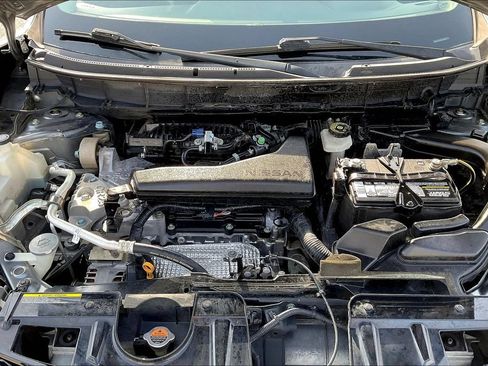 Used 2015 Nissan Rogue SV FWD image 29