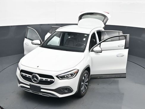 Used 2021 Mercedes-Benz GLA 250 4MATIC image 27