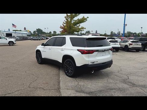 Used 2023 Chevrolet Traverse RS w/ LPO, Floor Liner Package AWD/4WD image 4