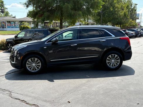 Used 2017 Cadillac XT5 Luxury w/ Driver Awareness Package AWD/4WD image 3