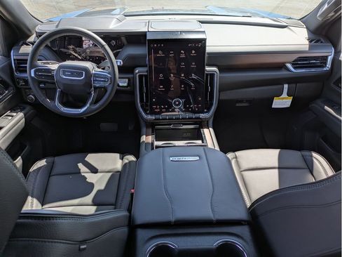 New 2026 GMC Yukon Denali w/ Sun & Power Step Package AWD/4WD image 17