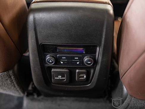 Used 2021 Buick Enclave Avenir w/ Avenir Technology Package image 37