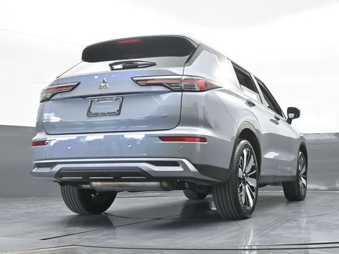 Used 2025 Mitsubishi Outlander SE FWD image 67