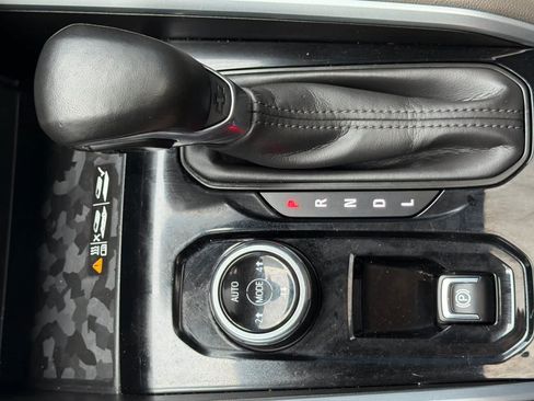 Used 2023 Chevrolet Colorado ZR2 w/ ZR2 Convenience Package III AWD/4WD image 20