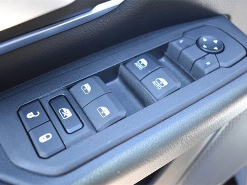 Used 2025 RAM 1500 Big Horn image 24