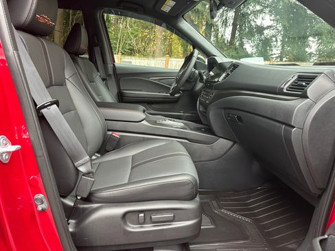 Used 2024 Honda Ridgeline TrailSport image 10