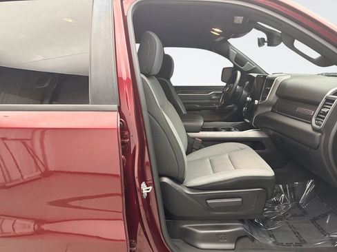 Used 2021 RAM 1500 Big Horn AWD/4WD image 18