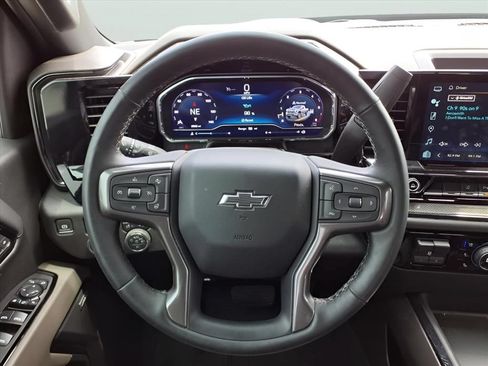 Certified 2025 Chevrolet Silverado 2500 ZR2 AWD/4WD image 24
