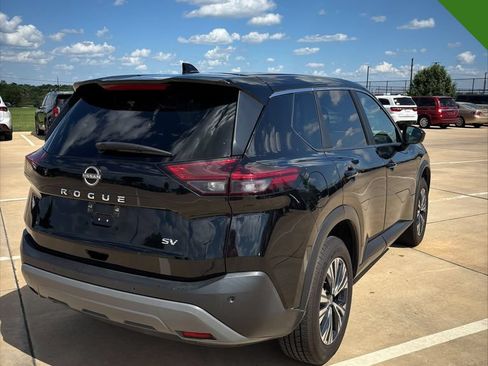 Used 2023 Nissan Rogue SV FWD image 5