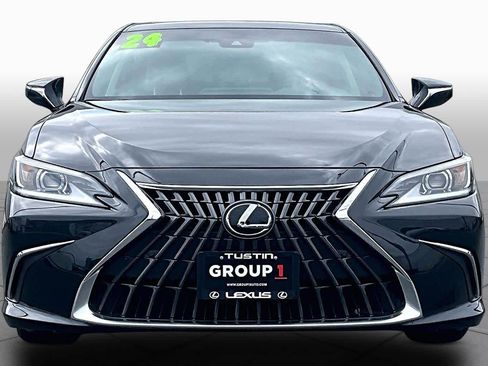 Used 2024 Lexus ES 300h w/ Premium Package FWD image 4
