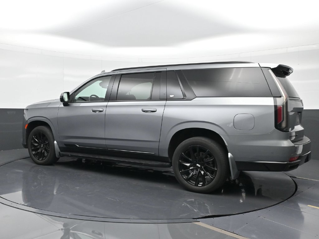 Used 2023 Cadillac Escalade ESV Sport w/ LPO, ONYX Package AWD/4WD image 2