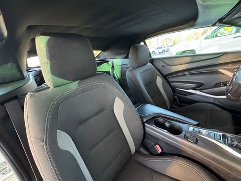 Used 2020 Chevrolet Camaro LT image 20