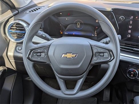 New 2026 Chevrolet Trax LT image 15