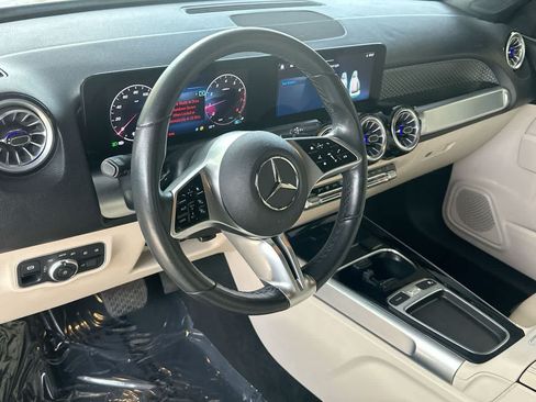Used 2025 Mercedes-Benz GLB 250 image 13