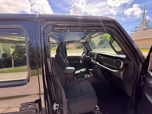 Used 2021 Jeep Wrangler Unlimited Sport AWD/4WD image 23