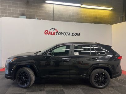 New 2025 Toyota RAV4 SE