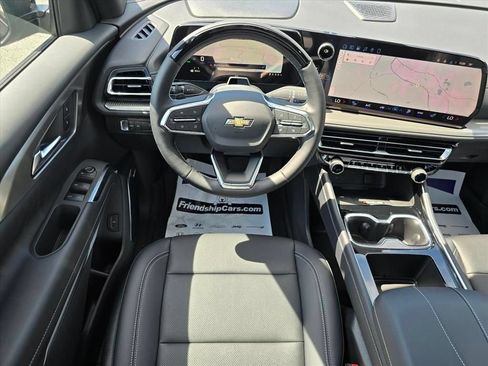 New 2026 Chevrolet Traverse LT w/ Enhanced Driving Package FWD image 4