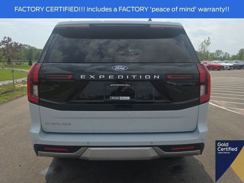 Used 2025 Ford Expedition Platinum AWD/4WD image 10